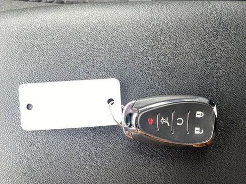 Certified 2024 Chevrolet Equinox LT w/ LPO, Floor Liner Package image 21