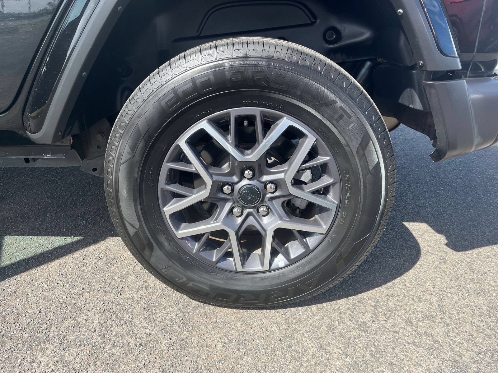 Used 2025 Jeep Wrangler Unlimited Sahara AWD/4WD image 28