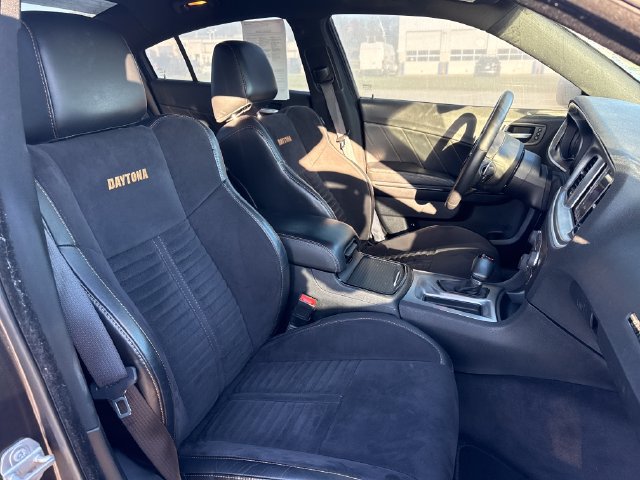 Used 2017 Dodge Charger R/T RWD image 14