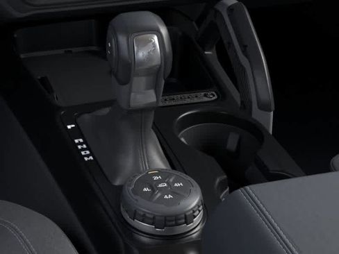 New 2026 Ford Bronco Outer Banks w/ Sasquatch Package image 17