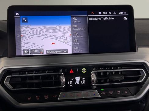 Used 2025 BMW X4 xDrive30i AWD/4WD image 19