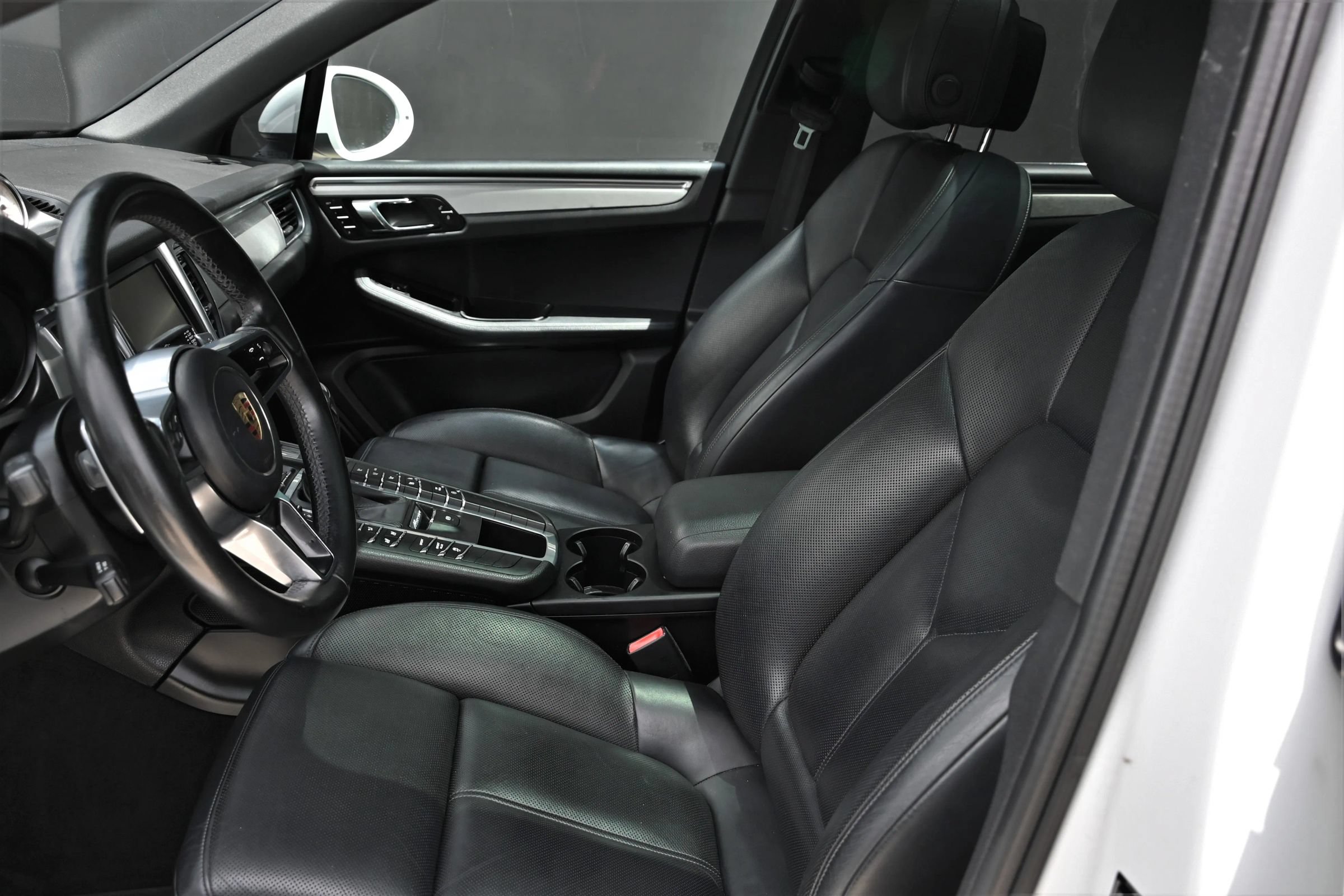 Used 2016 Porsche Macan S AWD/4WD image 20