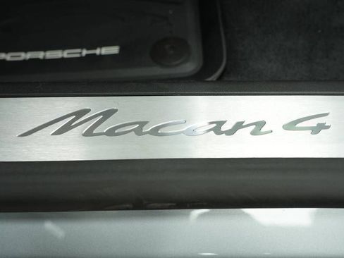New 2026 Porsche Macan 4 Electric AWD/4WD image 31