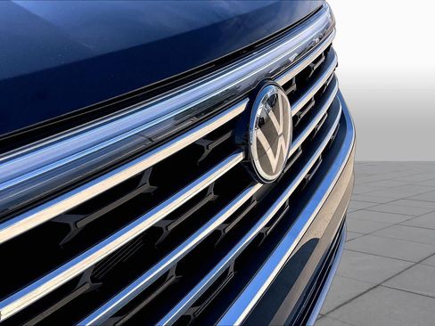 Used 2025 Volkswagen Atlas SE FWD image 27