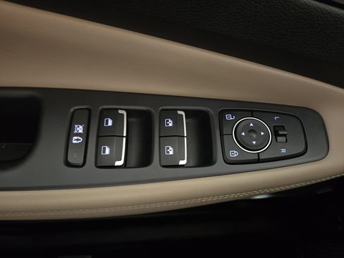 Used 2020 Hyundai Santa Fe Limited image 27