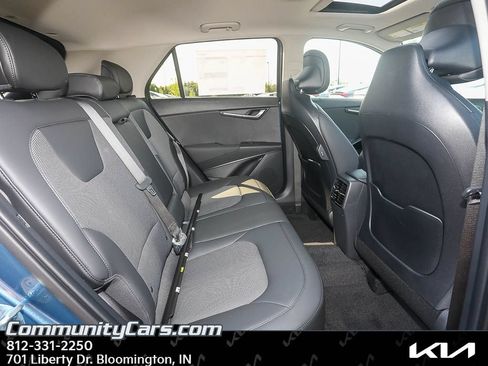 Certified 2025 Kia Niro EX Touring FWD image 20