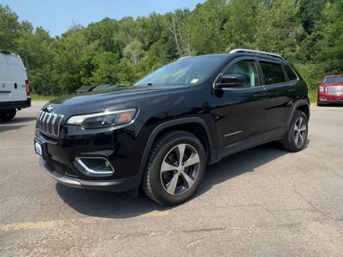 Used 2019 Jeep Cherokee Limited AWD/4WD image 4