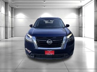 Used 2024 Nissan Pathfinder SV video 2