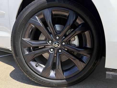 Certified 2024 Toyota Sienna XSE FWD image 11