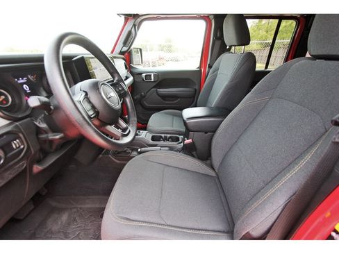 Used 2024 Jeep Wrangler Unlimited Sport AWD/4WD image 15