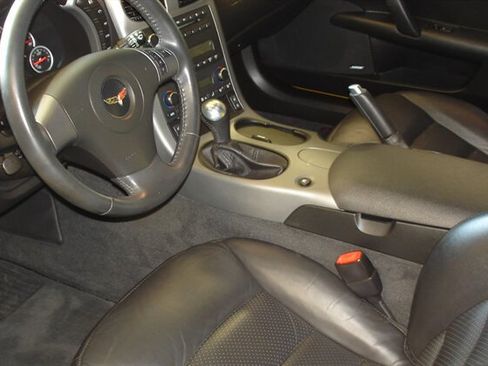 Used 2007 Chevrolet Corvette Convertible w/ Preferred Equipment Group RWD image 5