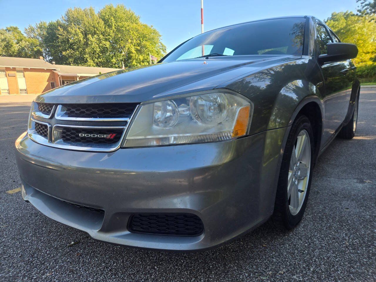 Used 2013 Dodge Avenger SE FWD image 1