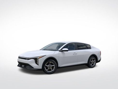New 2026 Kia K4 LXS image 3