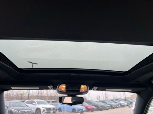 Used 2023 Chrysler 300 S image 21