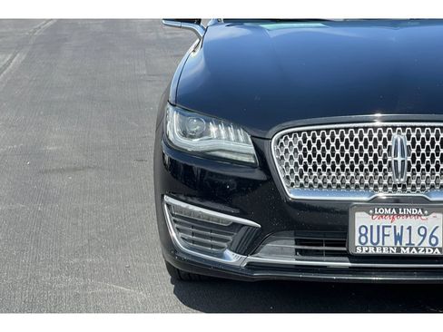 Used 2018 Lincoln MKZ Reserve FWD image 19