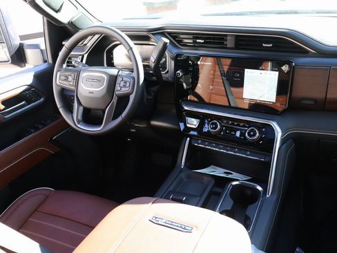 New 2026 GMC Sierra 2500 Denali Ultimate w/ Max Trailering Package image 12