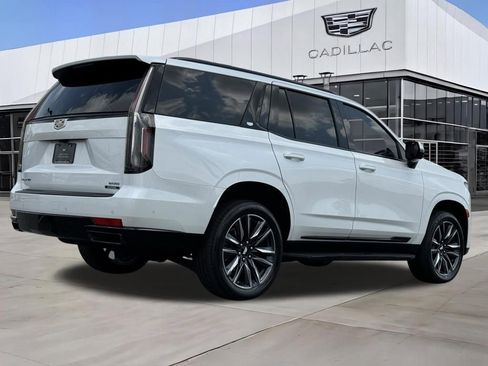 Used 2023 Cadillac Escalade Sport Platinum AWD/4WD image 6
