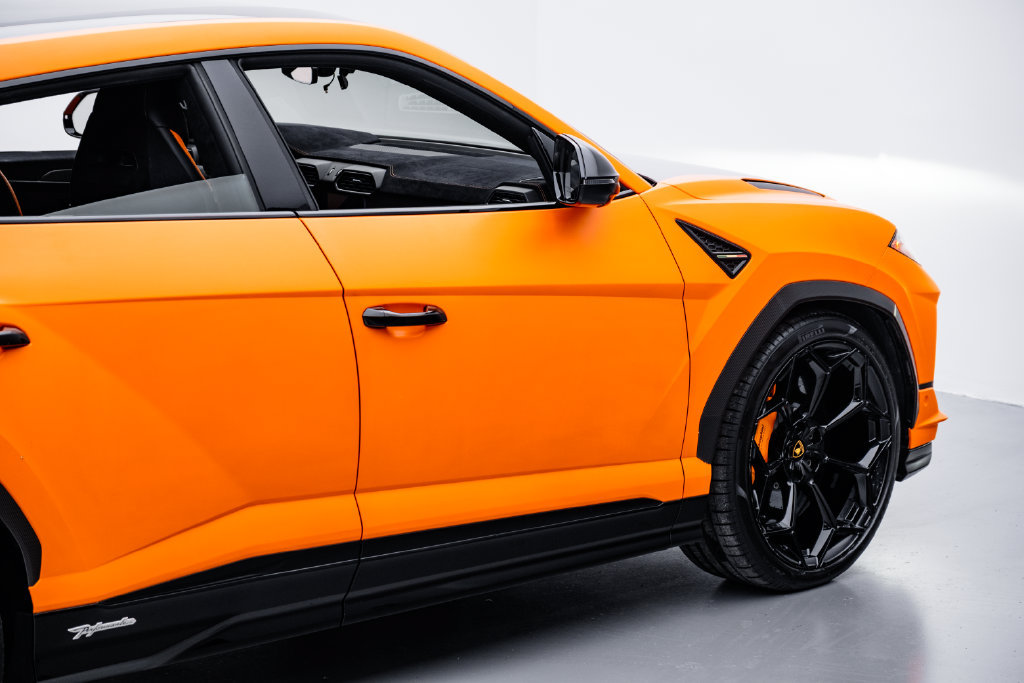 Used 2023 Lamborghini Urus Performante AWD/4WD image 25