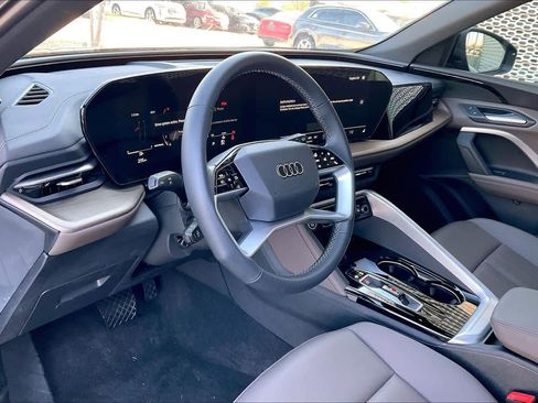 Certified 2025 Audi Q5 Premium w/ Convenience Package image 14