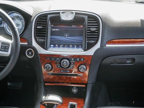 Used 2013 Chrysler 300 AWD w/ Driver Convenience Group image 16