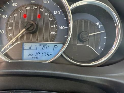 Used 2016 Toyota Corolla LE image 5