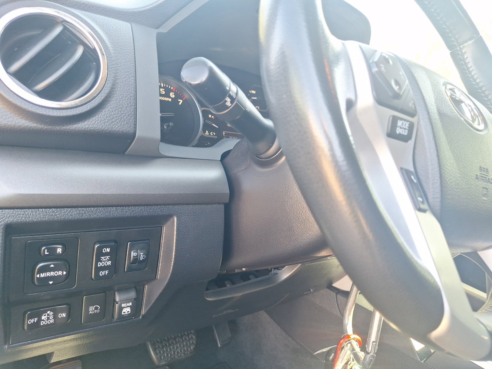 Used 2020 Toyota Tundra SR5 w/ SR5 Leather Package AWD/4WD image 21