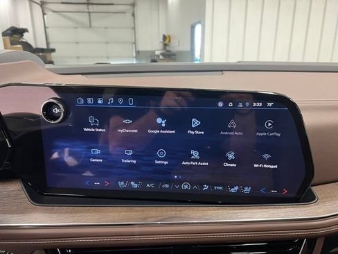 New 2026 Chevrolet Suburban High Country AWD/4WD image 9