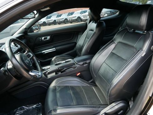 Used 2019 Ford Mustang GT Premium w/ GT Performance Package RWD image 16
