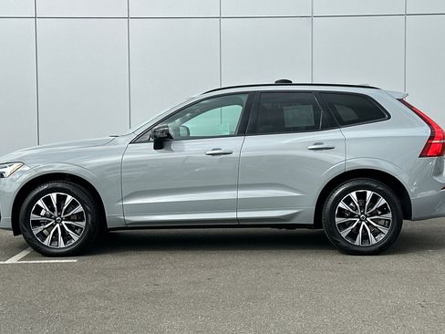 Used 2025 Volvo XC60 B5 Core w/ Protection Package Premier image 2
