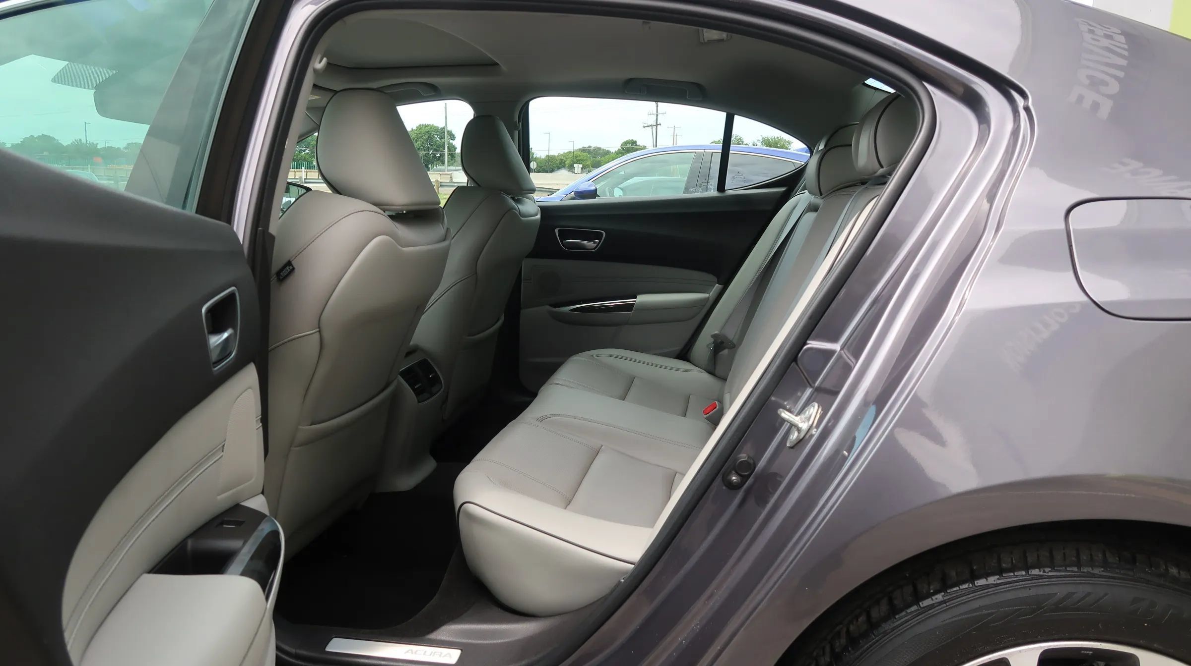 Used 2018 Acura TLX w/ Technology Package FWD image 19