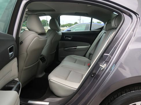 Used 2018 Acura TLX V6 w/ Technology Package FWD image 19