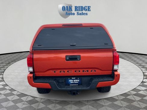Used 2016 Toyota Tacoma TRD Sport w/ Premium & Technology Package AWD/4WD image 6
