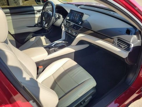Used 2021 Honda Accord Touring image 21
