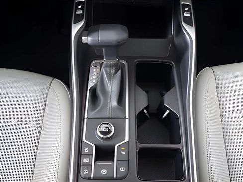 Used 2025 Kia Sorento S w/ Panoramic Sunroof Package FWD image 20