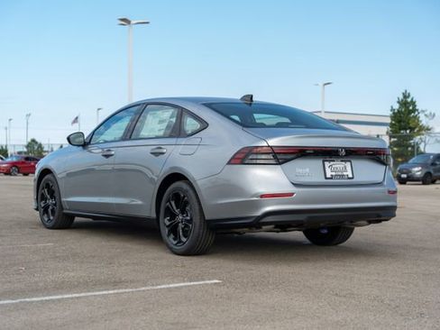 New 2025 Honda Accord SE image 5