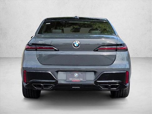 New 2026 BMW 760i xDrive w/ Autobahn Package image 8