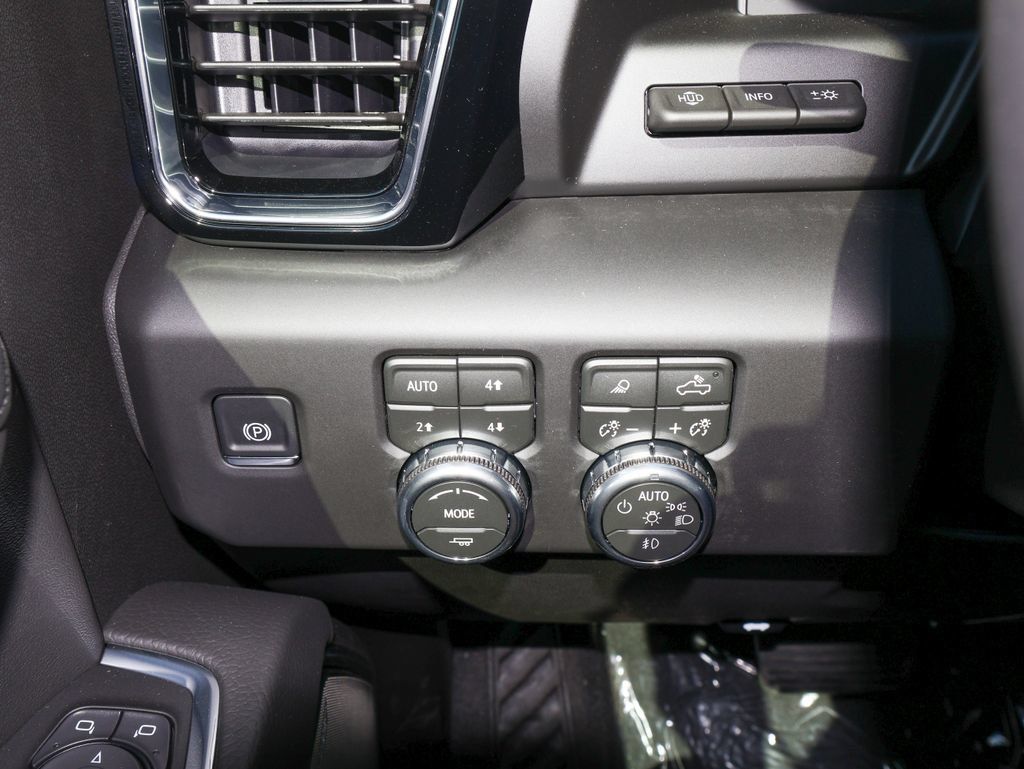 New 2026 GMC Sierra 1500 Denali w/ Denali Reserve Package AWD/4WD image 27