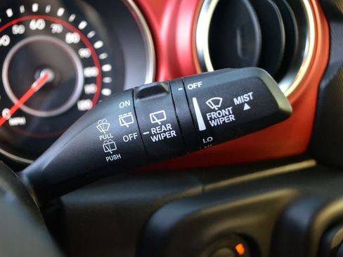 Used 2021 Jeep Wrangler Unlimited Rubicon AWD/4WD image 14