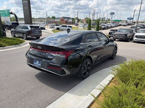 New 2026 Hyundai Elantra SEL Sport Premium FWD image 6
