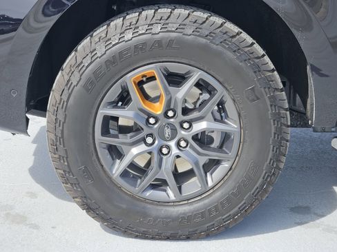 Used 2025 Ford Expedition Tremor image 13