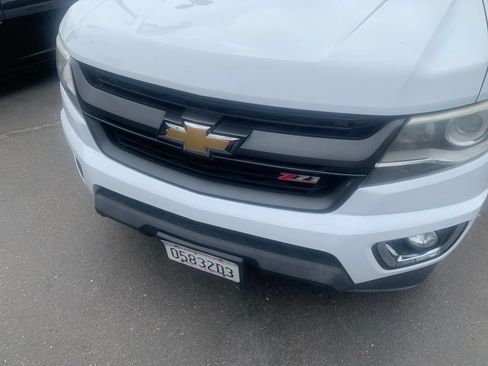 Used 2019 Chevrolet Colorado Z71 AWD/4WD image 3