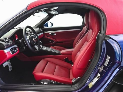 Used 2025 Porsche 718 Boxster GTS RWD image 31