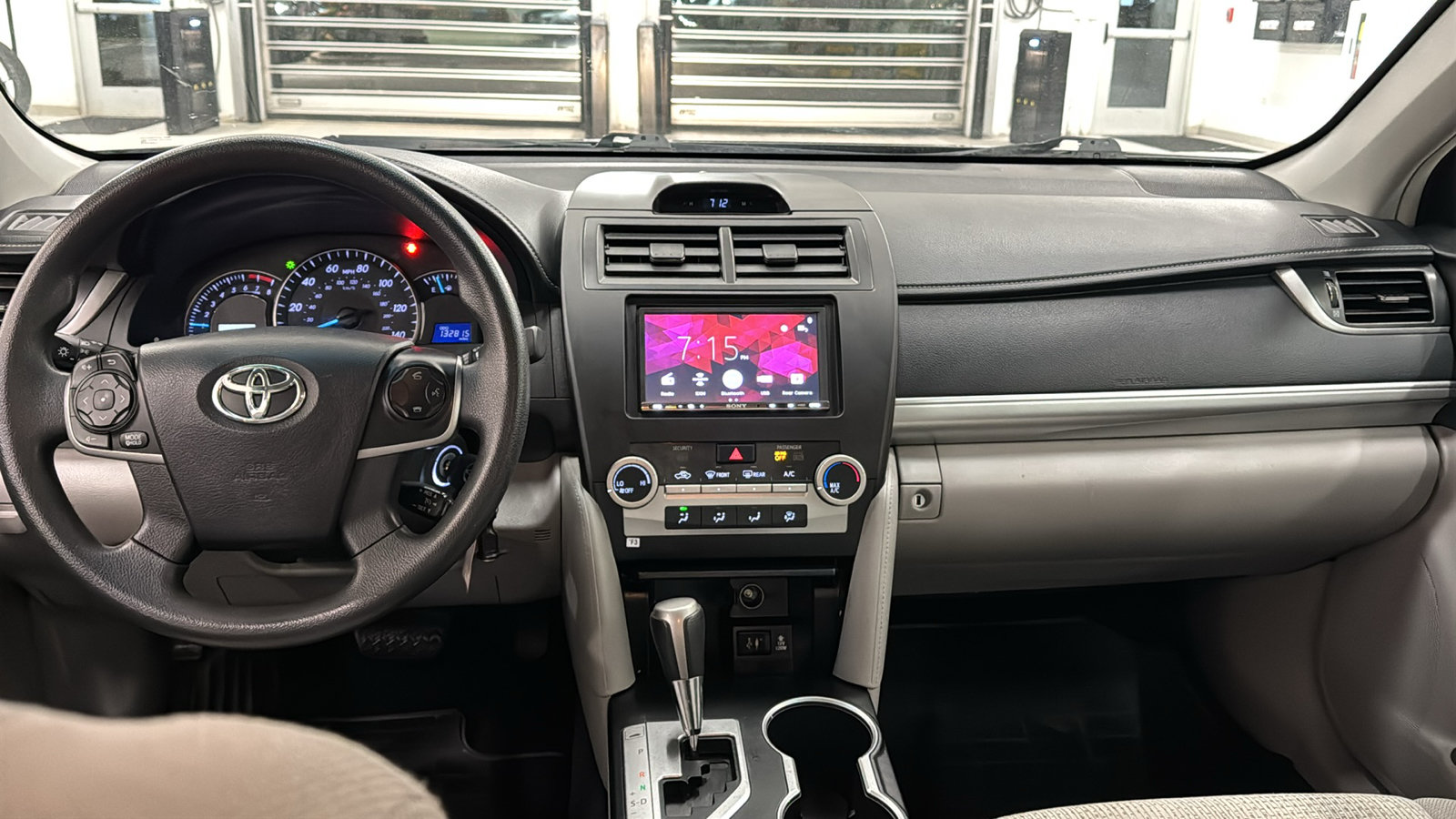 Used 2014 Toyota Camry LE FWD image 11