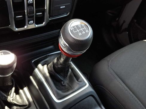 Used 2022 Jeep Wrangler Unlimited Sport AWD/4WD image 12
