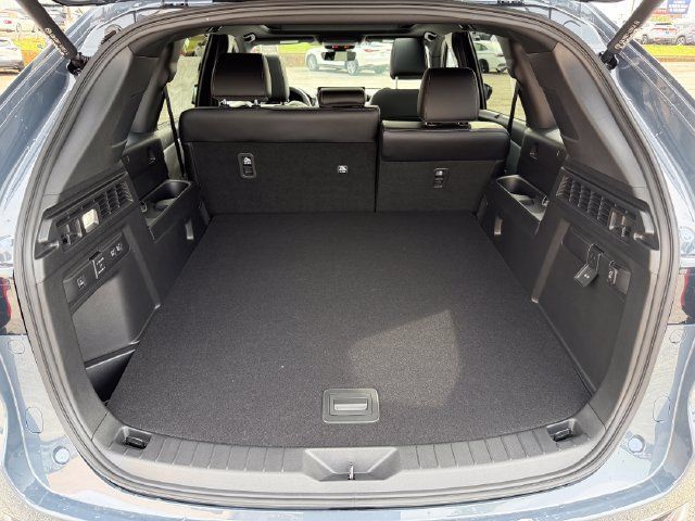 Certified 2025 MAZDA CX-70 Plug-In Hybrid w/ Premium Plus AWD/4WD image 21