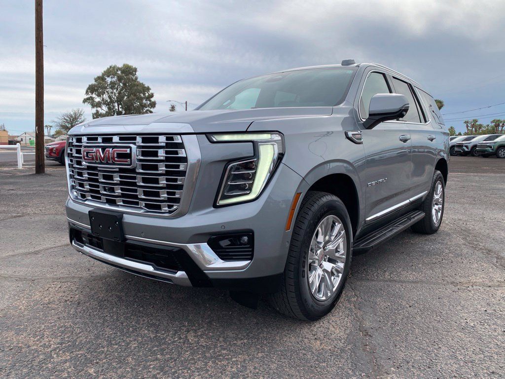 Used 2025 GMC Yukon Denali AWD/4WD image 2