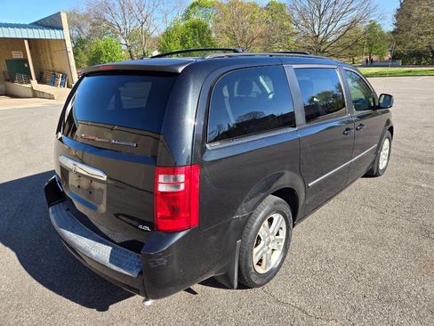 Used 2008 Dodge Grand Caravan SXT image 11