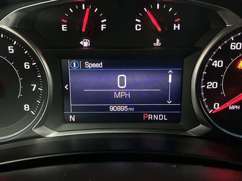 Used 2021 Chevrolet Equinox LT image 12