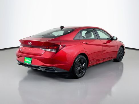 Used 2022 Hyundai Elantra SEL FWD image 10