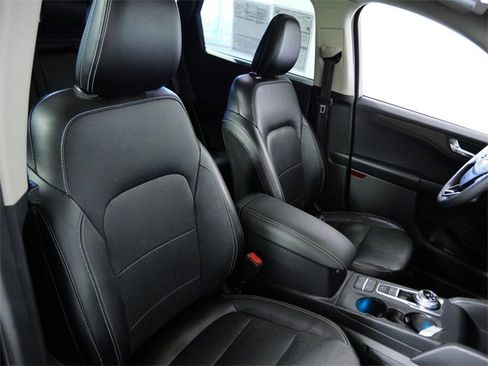 Certified 2020 Ford Escape Titanium image 12